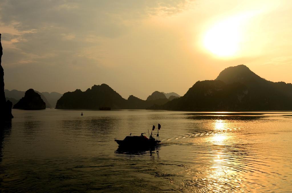 Margaret Cruises Hotel Hạ Long Ngoại thất bức ảnh